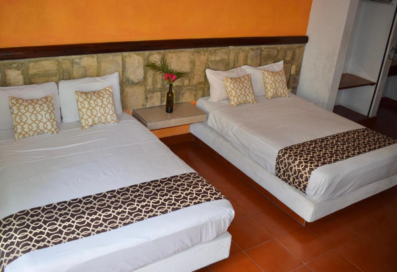 Hotel Casa Arena Zihuatanejo Exteriör bild